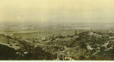 Photograph of early development of
        oilfields near Santa Maria