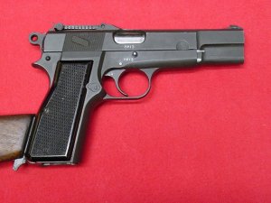 Photograph of Browning
                semiautomatic pistol