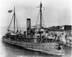 Photograph of Sonoma-class tugboat